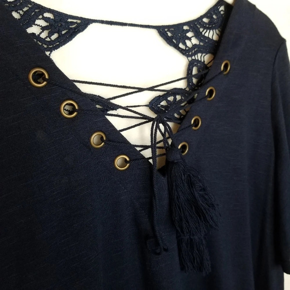 Xhilaration Navy V Neck Embroided Lace Tank Top Medium Boho Lightweight Tie up - Picture 5 of 8